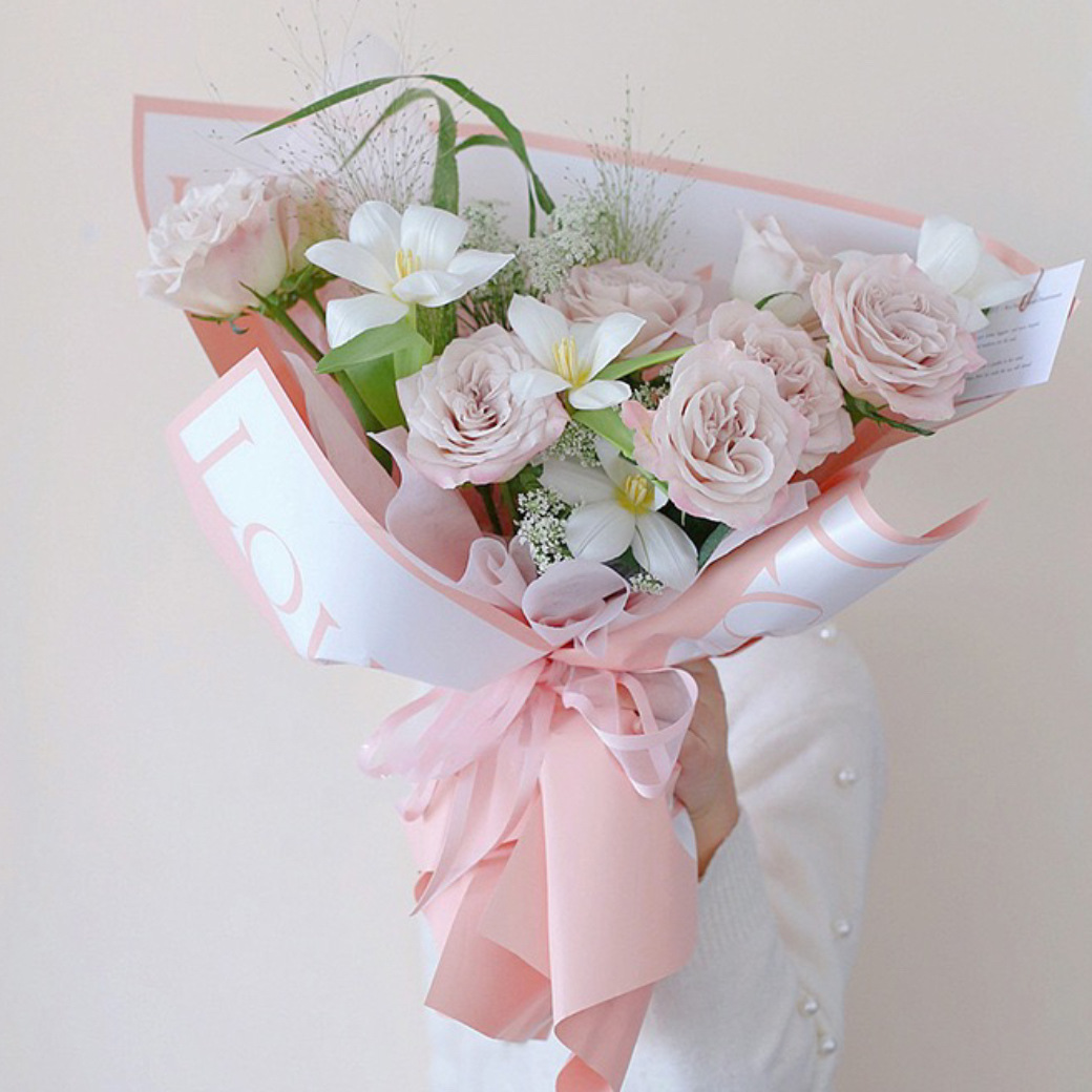 Papel de regalo de flores con atmósfera amorosa de Lizhiran, papel impermeable Ouya, material de embalaje para ramos de San Valentín