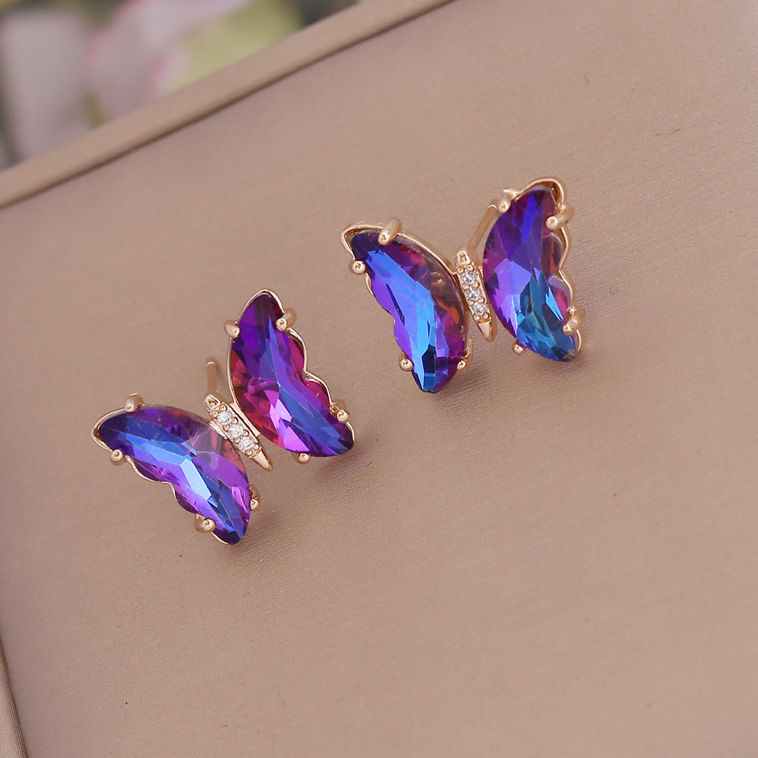 Yunnan brocado transfronterizo nuevo gradiente mariposa collar personalidad de moda europea y americana ins Luz de lujo niñas collar clavícula cadena