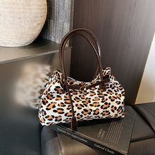 �羳С�����y���ذ���Ů2025�＾�¿�߼��|��������e�μ�Ҹ�°�