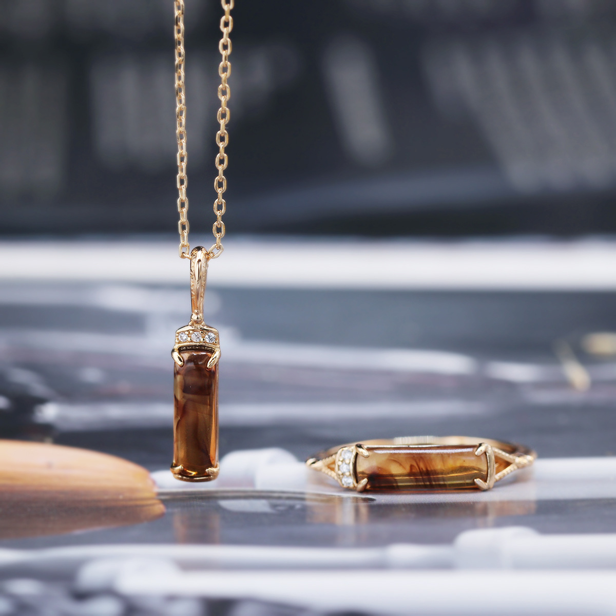 1g Weight Amberoid Inlay Material Charms, Rings Classification 1 Piece Quantity Daily Occasion 925 Sterling Silver Material Geometric Pattern All Seasons Season Women's Gender Casual, Retro Style Agete Christmas Limited Amberoid Rings Pendants New Wholesale 925 Sterling Silver Gold Plated Personality Retro Necklace 1