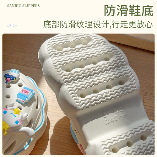 Sanrio Crocs Women's Summer Cartoon Accessories IP Co-branded Outerwear Thick-Soled EVA Anti-Slip Two-Wear Slippers
