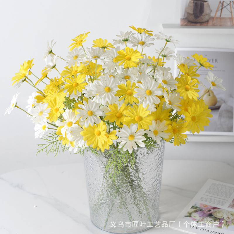 시뮬레이션 된 5 개의 네덜란드 국화, 천연 카모마일, 데이지, 가정 장식, 가짜 꽃, 사진 소품, 시뮬레이션 꽃 도매