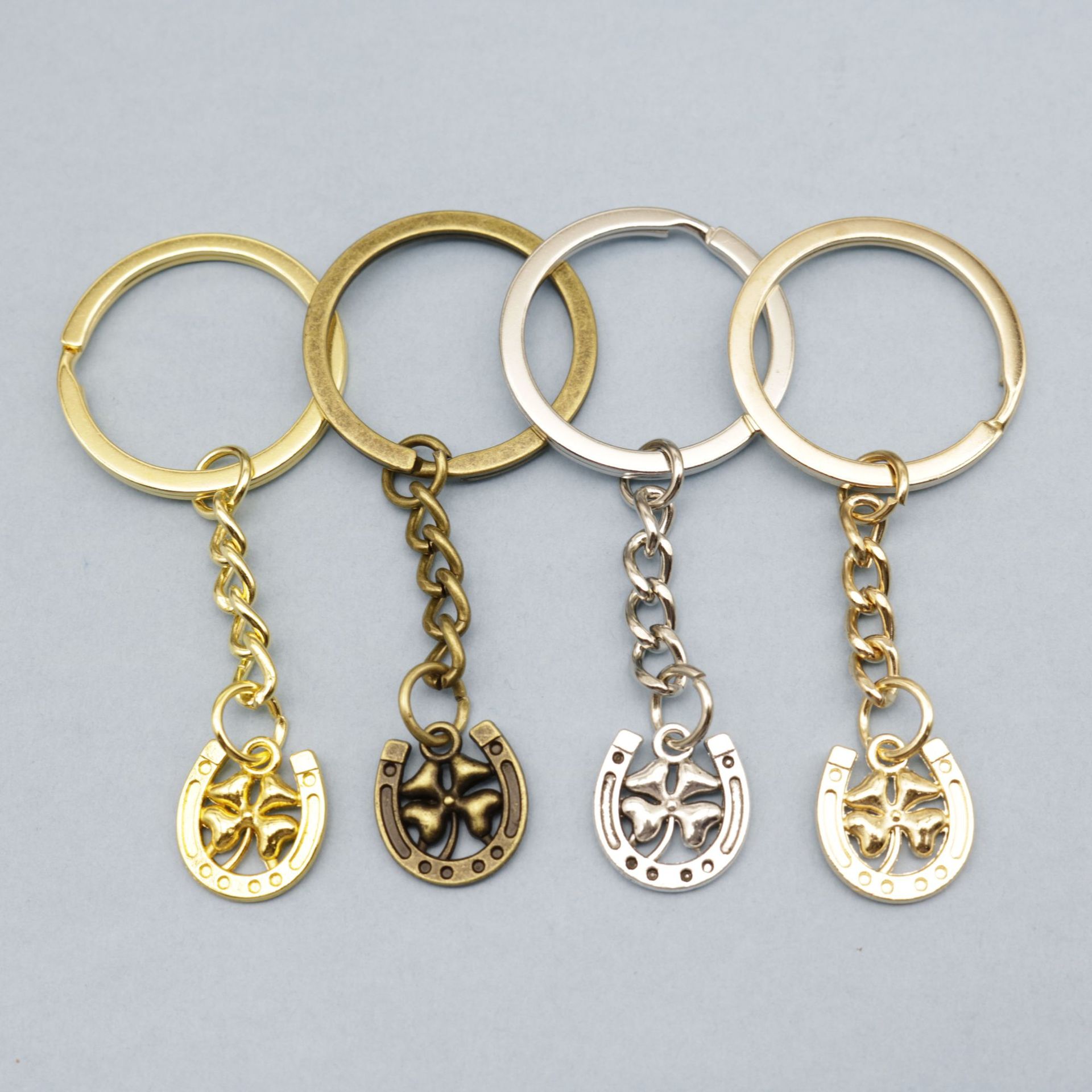 Amazon Xiyin Temu AliExpress Explosive Jewelry Simple Lucky Four-leaf Clover Horseshoe Keychain Pendant