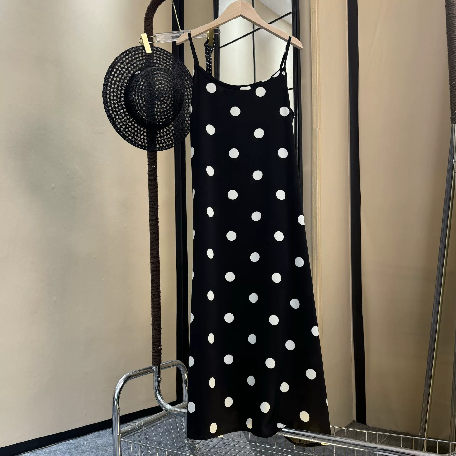 Летнее свободное утягивающее платье на подтяжках с принтом в горошек, модные и универсальные другие однотонные мерсеризованные верхние костюмы