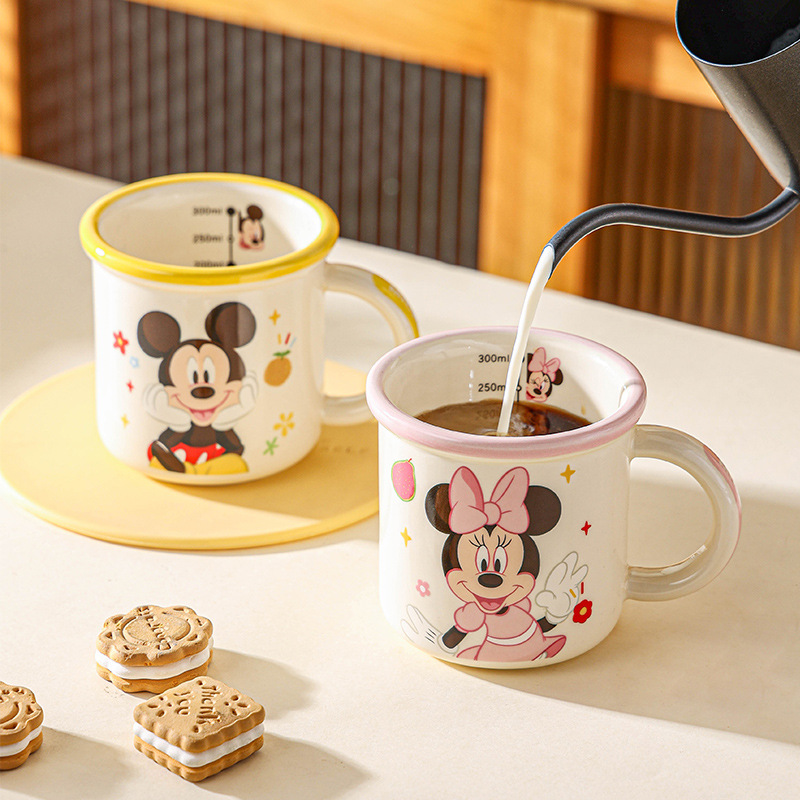 Taza de agua de cerámica de Disney de alto valor facial taza de café casera taza de café regalo creativo para niñas taza de marca