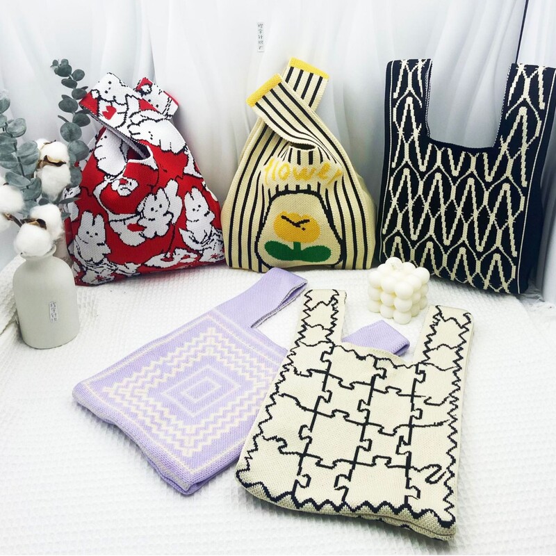Cute Animation Style Tote Knitted Hand Bag Japanese Style Praise Wrist Bag Slide Baby Handbag for Work Small Hand Bag Knitted