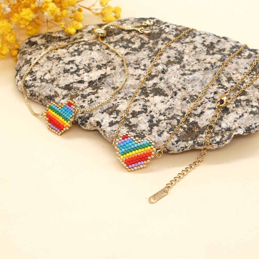 Wholesale Jewelry Bohemian Rainbow Heart Pendant Necklace Nihaojewelry display picture 12