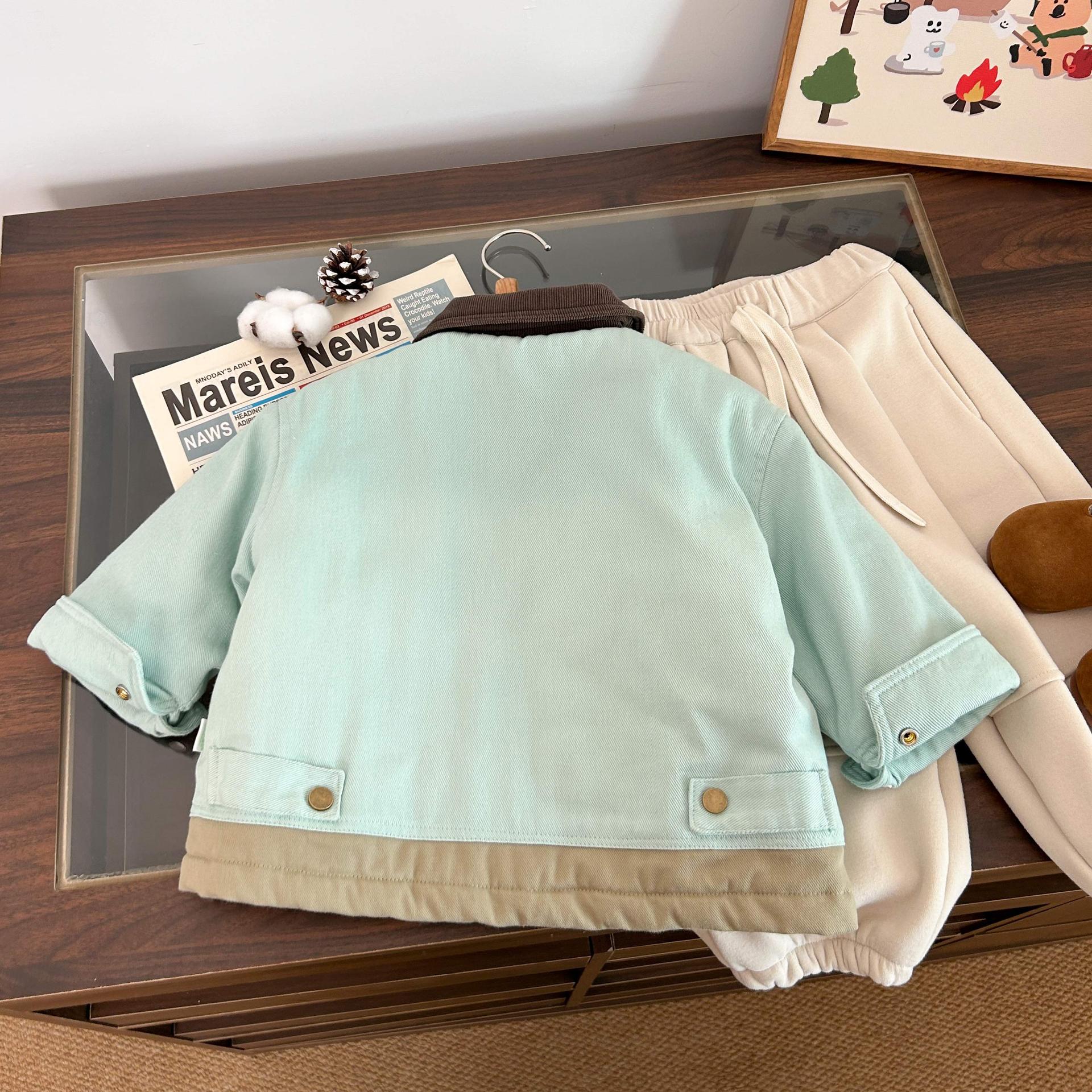 이제 소년 코트 두꺼운 가을과 겨울 2024 새로운 아동복 면화 패딩 자켓 크림프 거리 어린이 겨울복