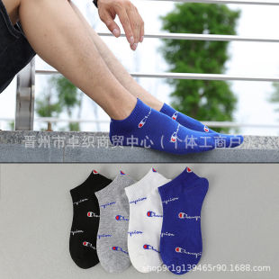 �ļ���ʿ���m��������͸���\�Ӷ��m��Ů�����ĸ�\�ں��b�m��