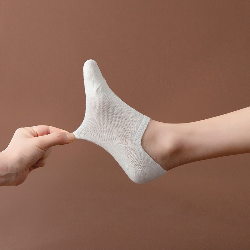 Los calcetines de barco no se caen con los calcetines delgados de verano para mujer, los calcetines de algodón de color sólido para niños, los calcetines de mujer antideslizantes que absorben el sudor de Zhuji al por mayor