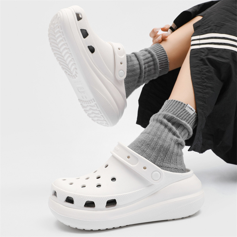 스타 크로스 퍼프 동굴 신발 남성 여름 새로운 구름 여성을위한 두꺼운 밑바닥 미끄럼 방지 비치 샌들