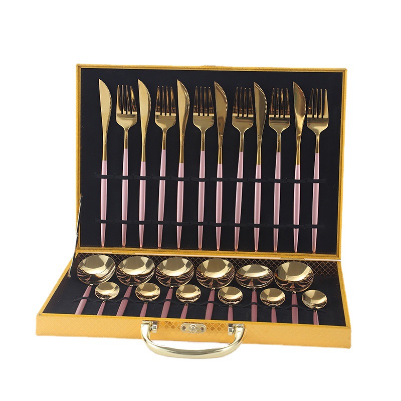 Amazon popular vajilla de acero inoxidable 24 unidades traje Portugal cuatro piezas principales comida occidental cuchillo, tenedor y cuchara caja de regalo traje