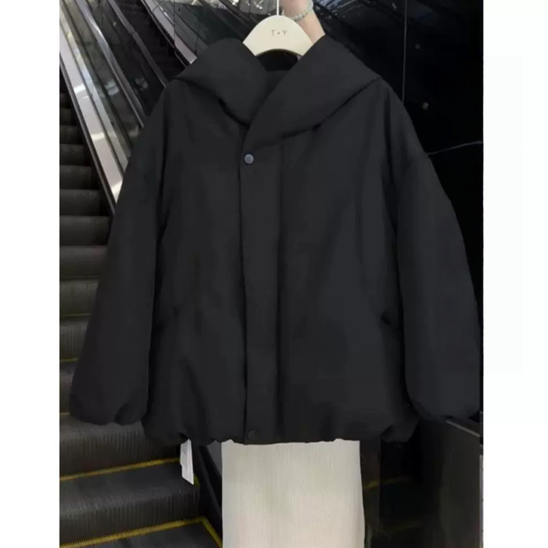 Copas de algodón blancas cortas y gruesas para mujeres en invierno de 2026 nueva moda extranjera alta sensación de super hermosa chaqueta cálida