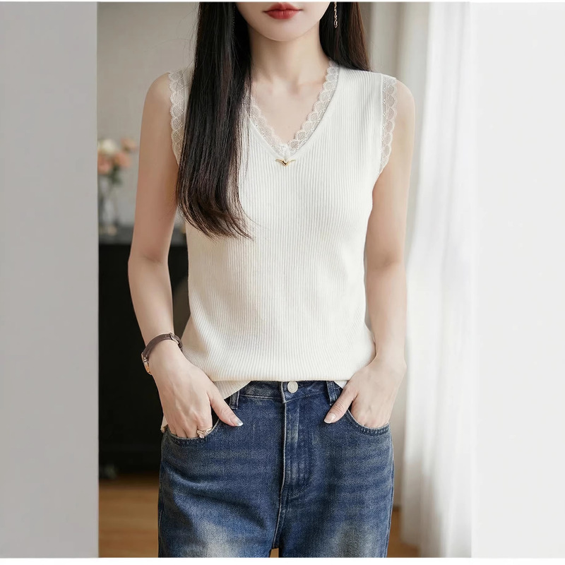 2026 Spring and Summer New Lace V-Neck Knitted Vest for Women, Slim Fit Sleeveless Base Shirt, Can Be Worn Outside or as an Inner Layer T-Shirt 2026 Spring and Summer New Lace V-Neck Knitted Vest for Women, Slim Fit Sleeveless Base Shirt, Can Be Worn Outside or as an Inner Layer T-Shirt