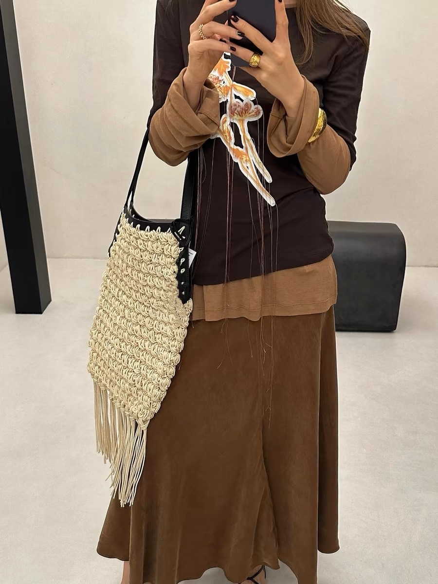 La nuova borsa intrecciata della celebrità di Internet Mona è alla moda, versatile, intrecciata in corda, borsa con nappe, design di nicchia, contrasto_voghion.com