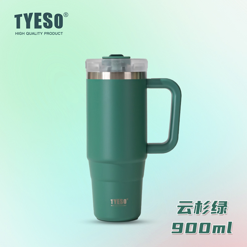 가문비나무 녹색