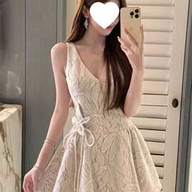 领无袖连衣裙女装2026夏季新款约会轻奢气质名媛收腰礼服短裙