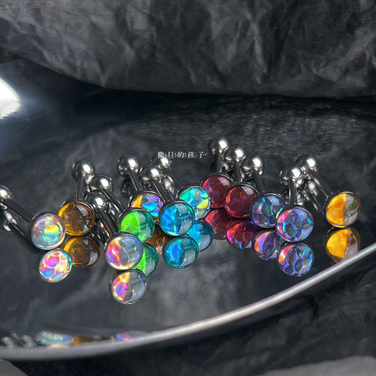 Silver pointed spike labret stud material detail