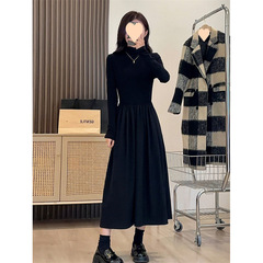 Autumn and winter Hepburn style black skirt for women 2025 new high-end style with coat underwear bottomed half-high neck dress