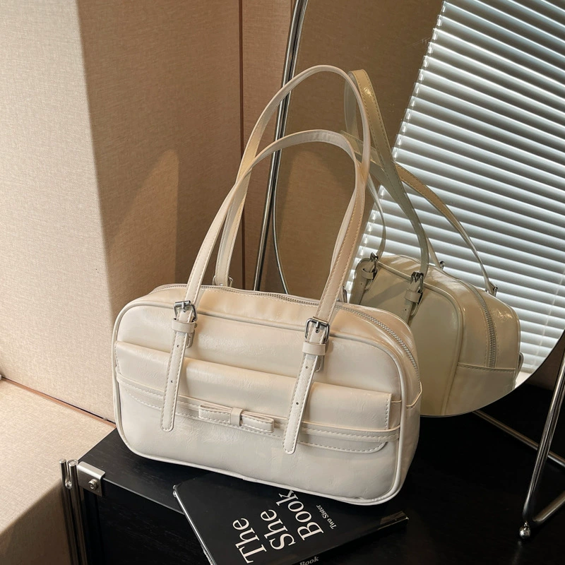 Retro capacious shoulder bag, one-shoulder bag for leisure
