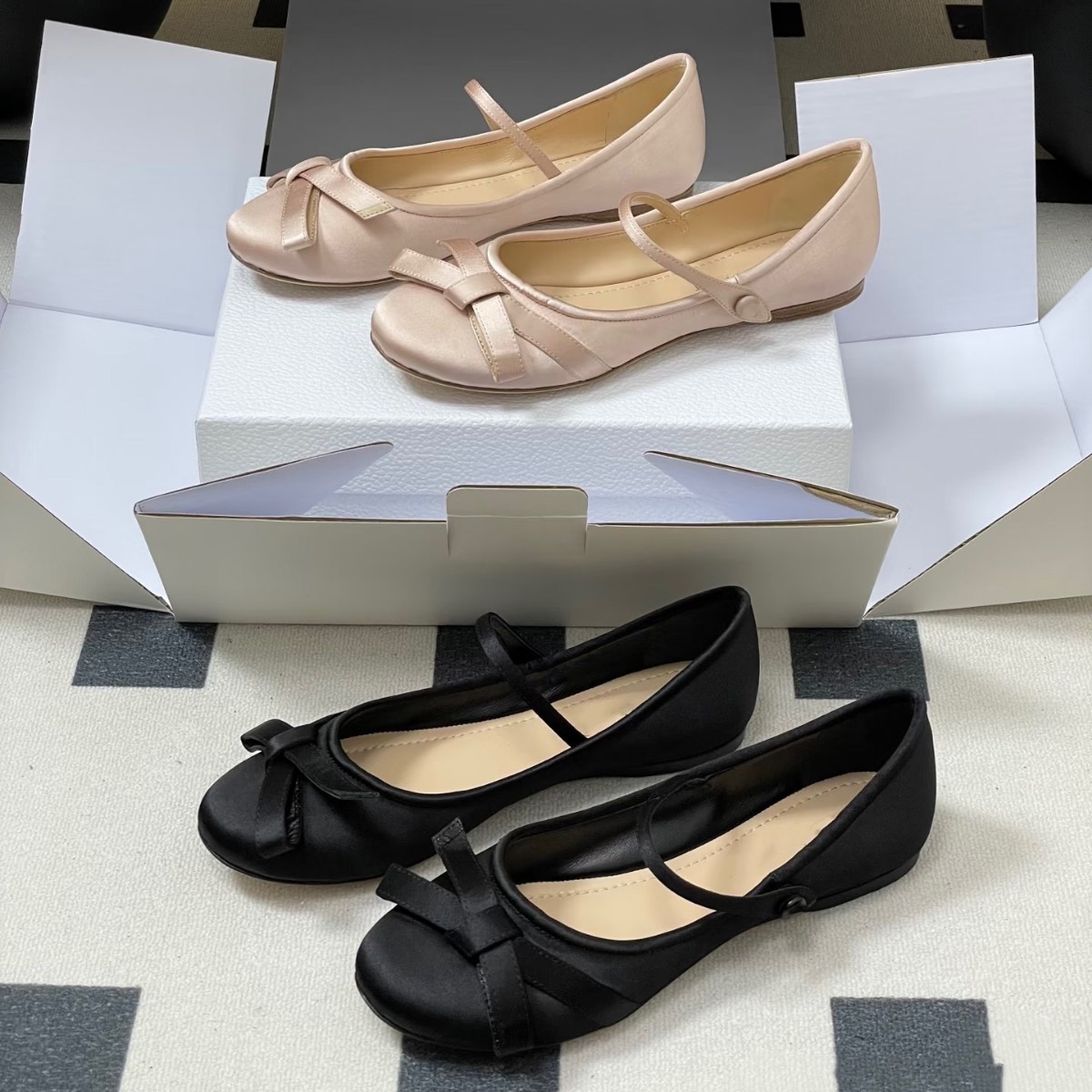 Mary Jane shoes with a strap with bow low-cut flat, Spring/Fall 2025 model, round toe