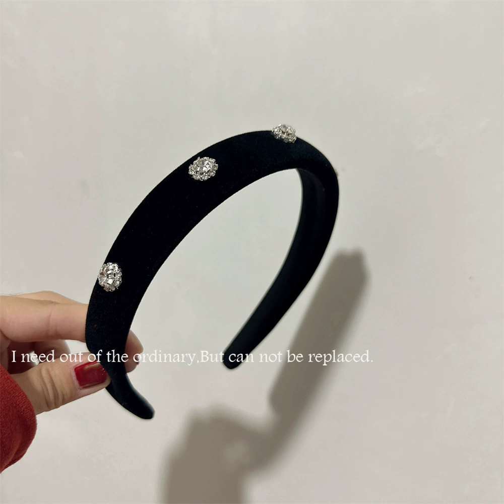 Ретро-ободок для волос, бархатная повязка в стиле Chanel с цветочным акцентом, ширина 1.5–3 см