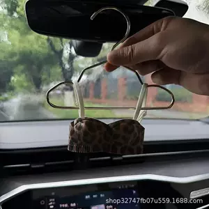 Mini Dəbli Ultra-Kiçik Avtomobil Asma Bəzəyi, Yaradıcı Büstqalter Formalı