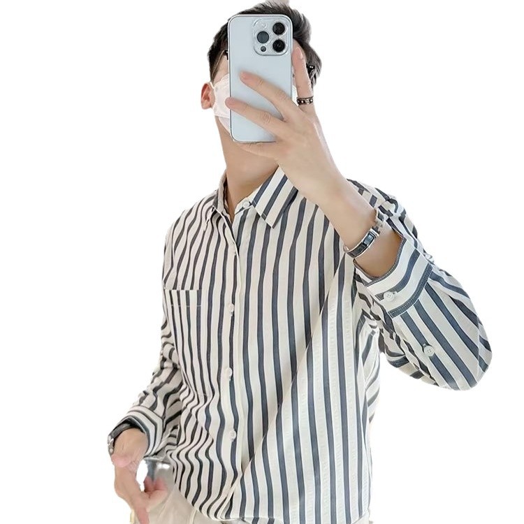 Versión coreana de la camisa a rayas de manga larga para hombres, sentido de alta gama, ropa de hombre yuppie británico, estilo ligero, camisa interior, chaqueta, marca de moda
