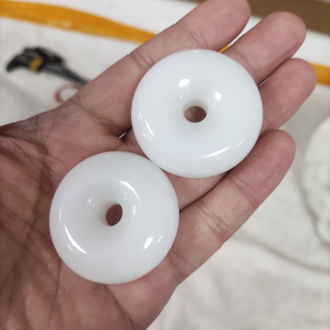 南阳玉批发外蒙料仿和田玉白玉平安扣吊坠大号加厚面包圈甜甜圈