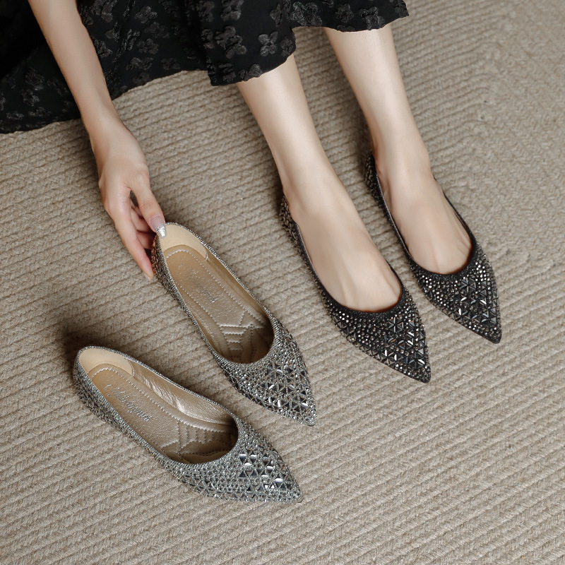 2024 primavera nueva mujer casual versátil suave retro punta de diamante zapatos de mujer zapatos de moda plana