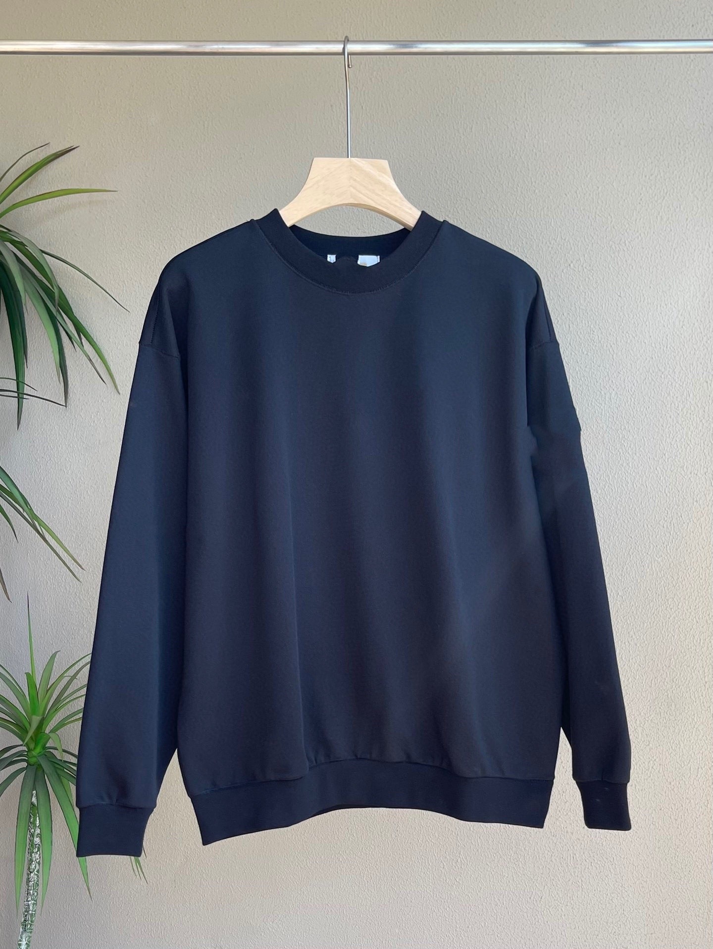 24SS Brazalete cuello redondo jerry suéter pareja brazalete cuello redondo collar suéter moda