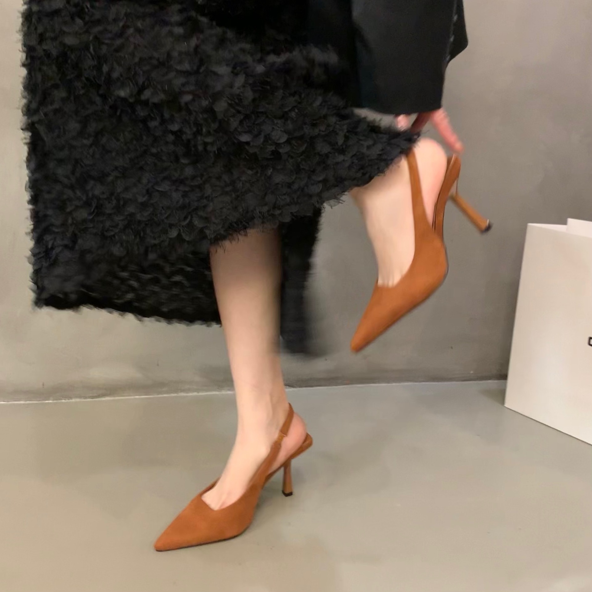 Niche French high-heeled black toe sandals fairy shoes 2023 new spring and summer pointed toe temperament single shoes_voghion.com