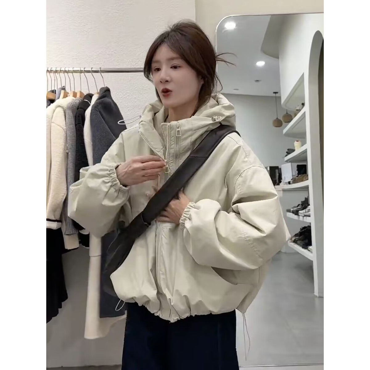 Off-white [thick quilted]