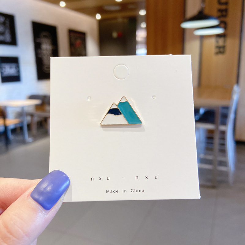 Personalidad de dibujos animados lindos pines de goteo de aceite de metal ropa bolsos accesorios insignia accesorios broches niñas