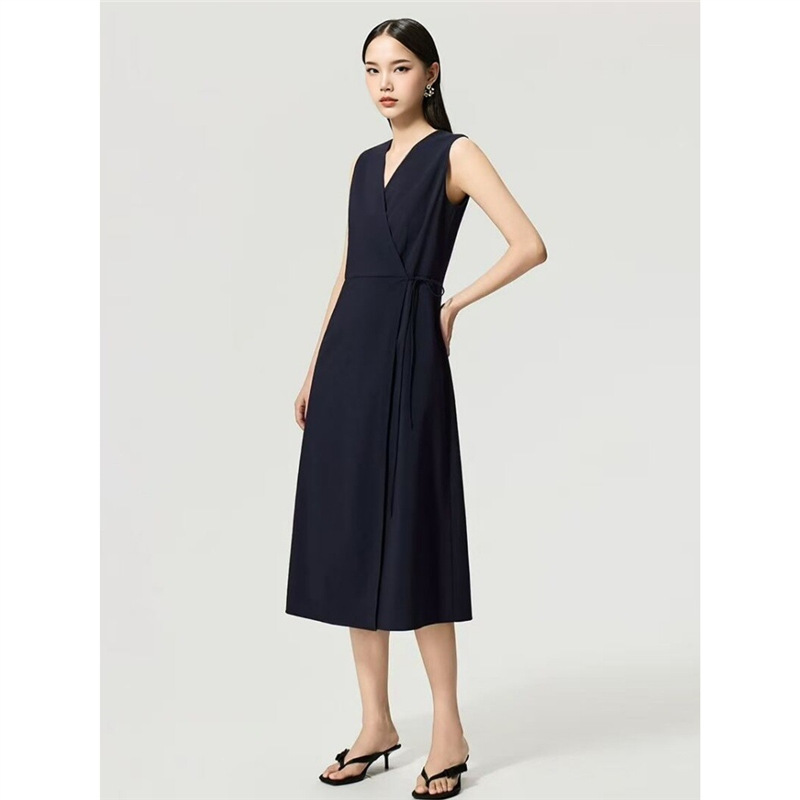 L-Style Summer New Model Intellectual Commuter Sleeveless Vest Dress with a Waist-Cinching Design and a High-End, Elegant Mid-Length Dress L-Style Summer New Model Intellectual Commuter Sleeveless Vest Dress with a Waist-Cinching Design and a High-End, Elegant Mid-Length Dress