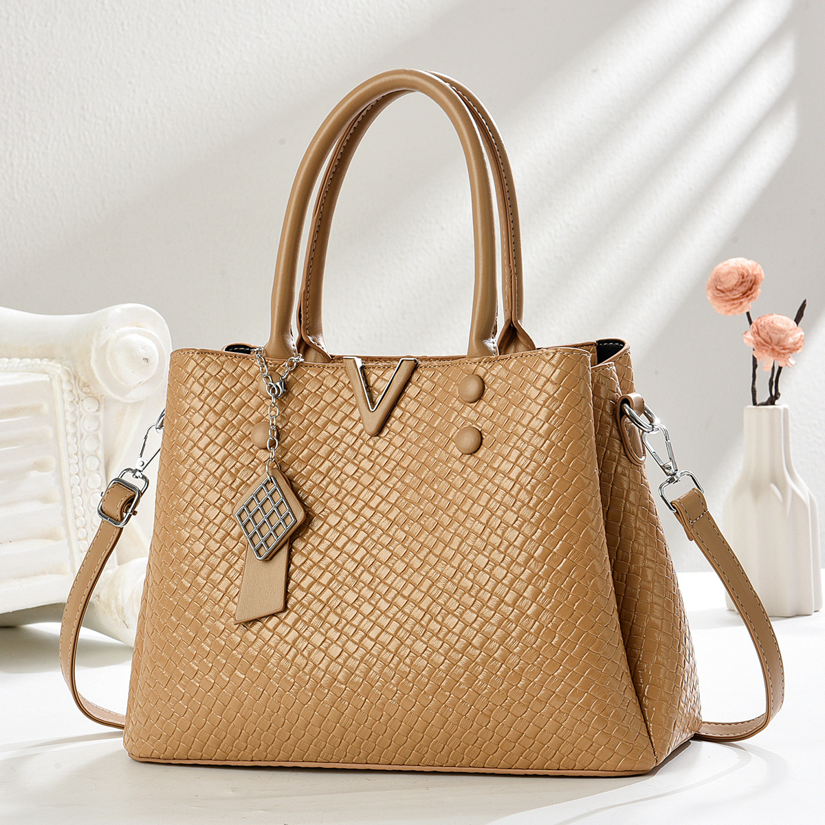 Bolso femenino de alta calidad práctico de gran capacidad bolso portátil para mujer bolso femenino 2025 nuevo bolso de mensajero de un solo hombro