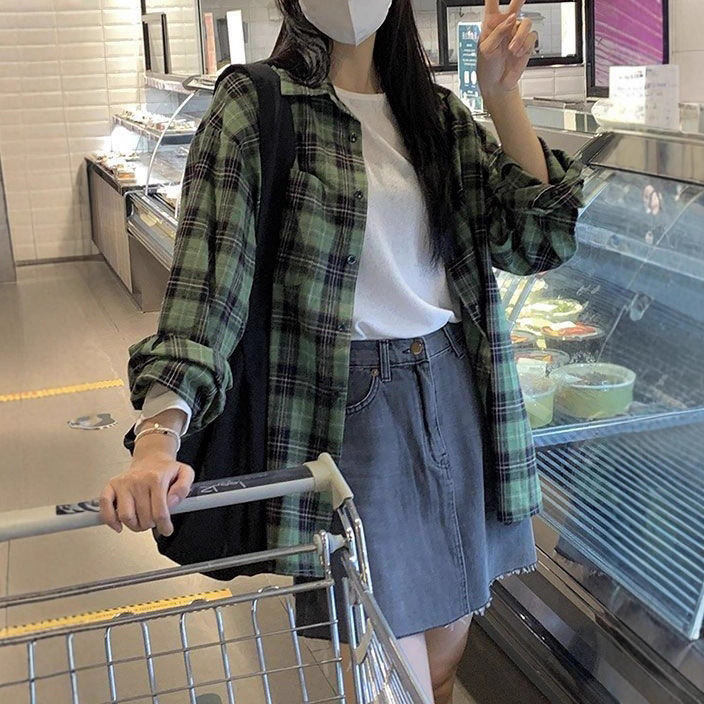 Retro Green Plaid Shirt Women's Autumn and Summer Korean New Long-Sleeved Tops Loose and Versatile Sun Protection Shirt Jacket Retro Green Plaid Shirt Women's Autumn and Summer Korean New Long-Sleeved Tops Loose and Versatile Sun Protection Shirt Jacket