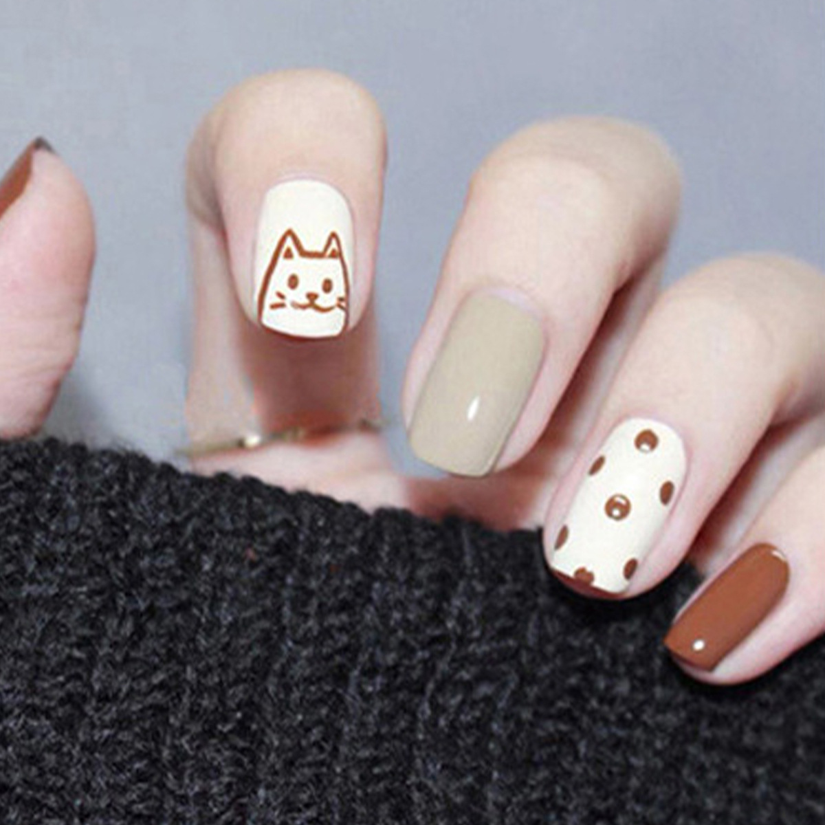 Uña de verano francés de alto nivel de sensación de uso de uñas cortas de uñas de manicure blanqueamiento de uñas manuales al por mayor