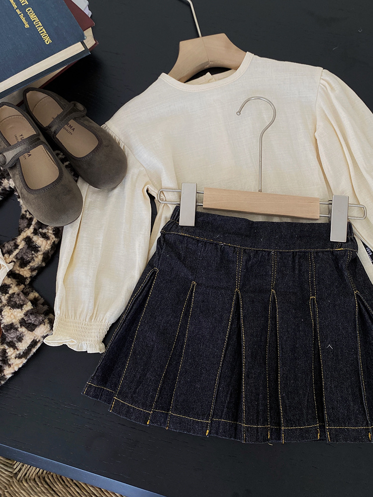 Camicia alla moda con gonna a pieghe in denim con tasche a girocollo e gonna a pieghe in denim autunno 2023 per bambini del nuovo autunno 2023_voghion.com