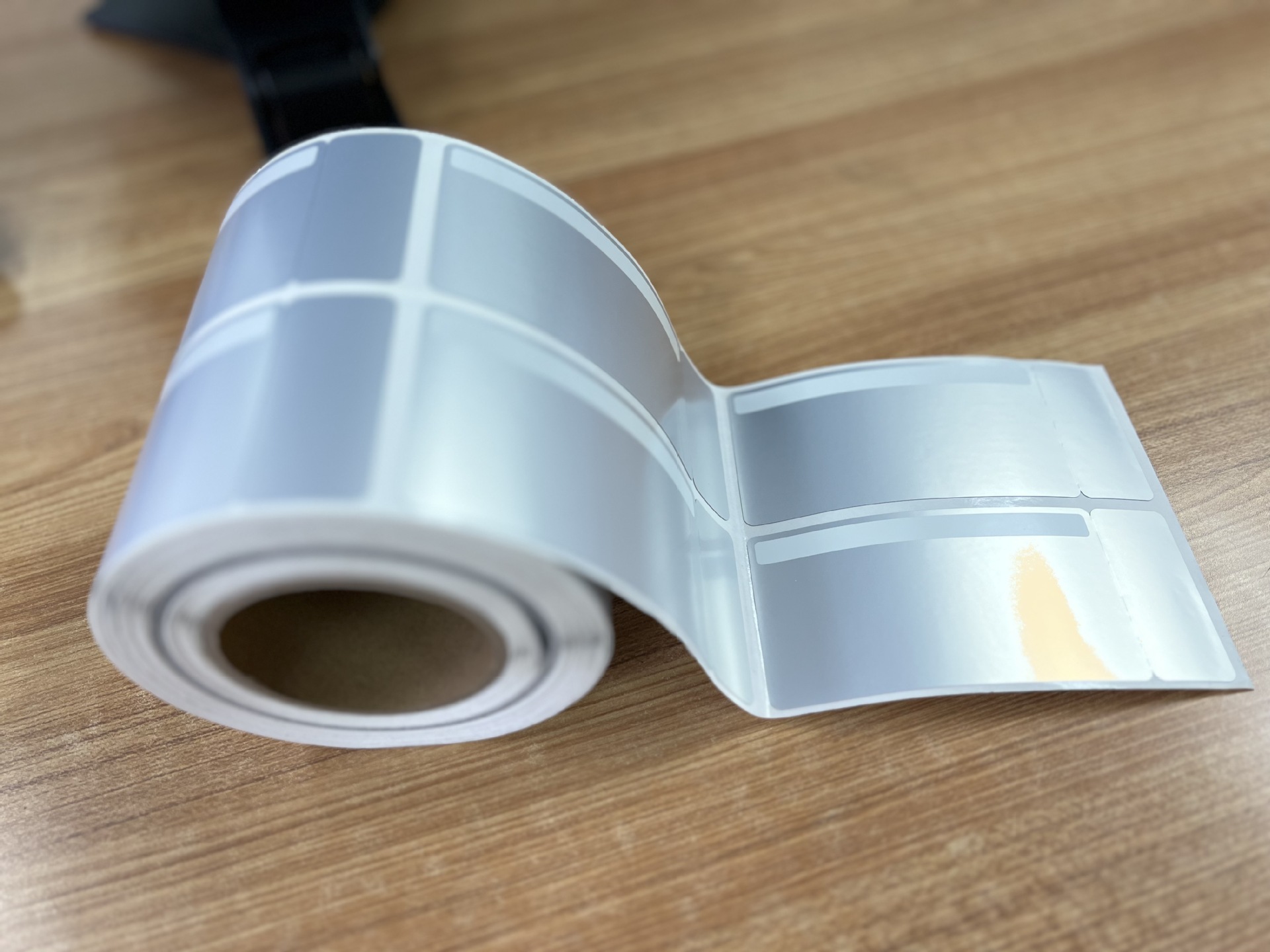 印制温州3m7818哑银PET标签110*48.5双排R23mm1拼,K线-不干胶标签