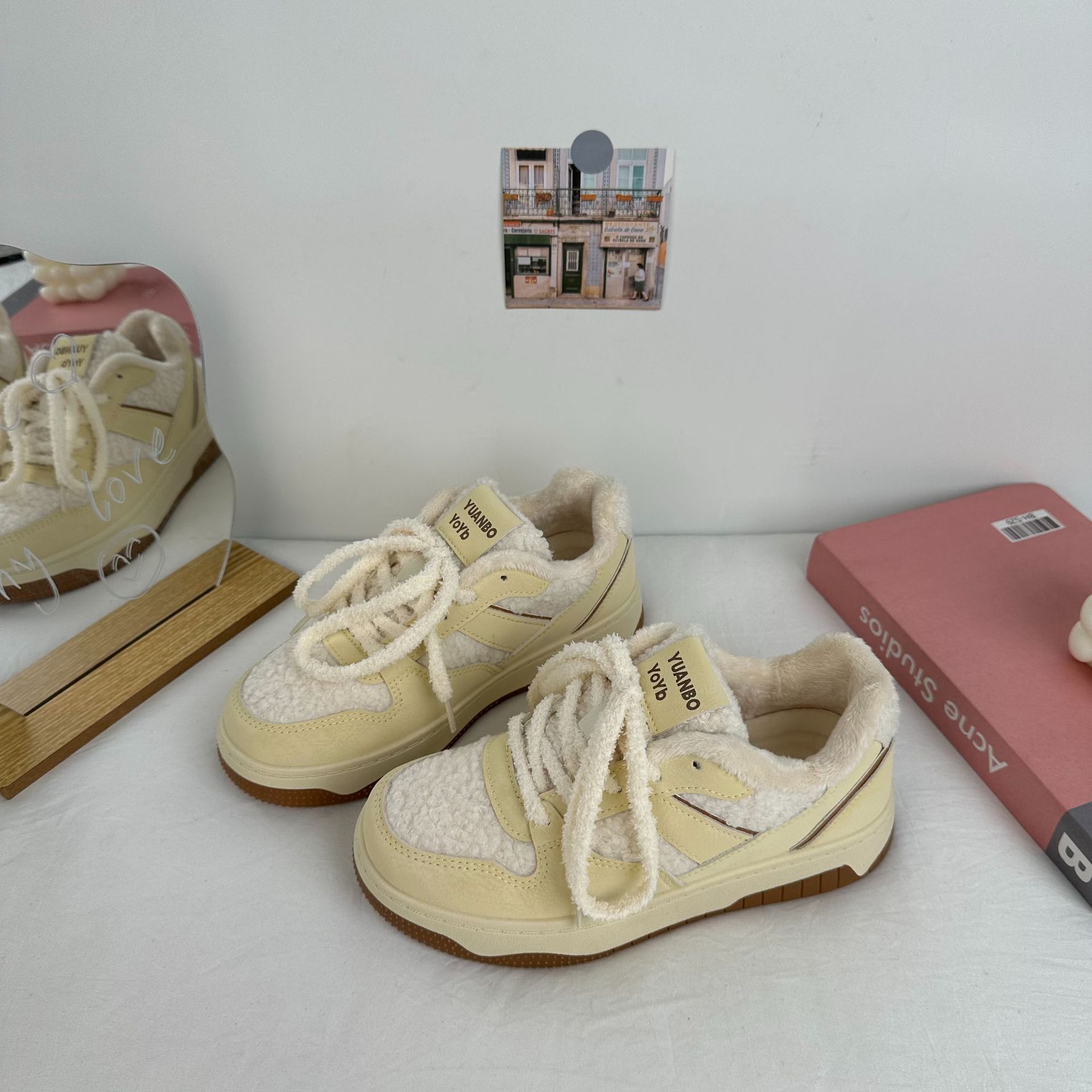Yuanbo invierno con suela gruesa y zapatos de lana de mujer zapatos de algodón de nicho de ocio 2024 zapatos de lona cálidos