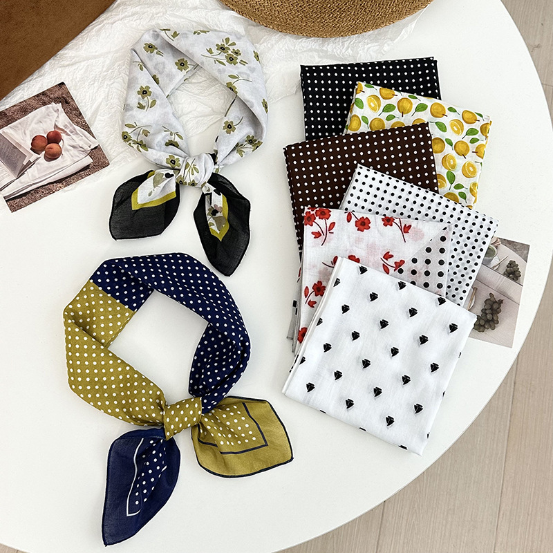 Una toalla de seda de algodón cuello pequeña toalla cuadrada de alta calidad nueva toalla de punto de onda universal correa de pelo protector de cuello pequeño chal