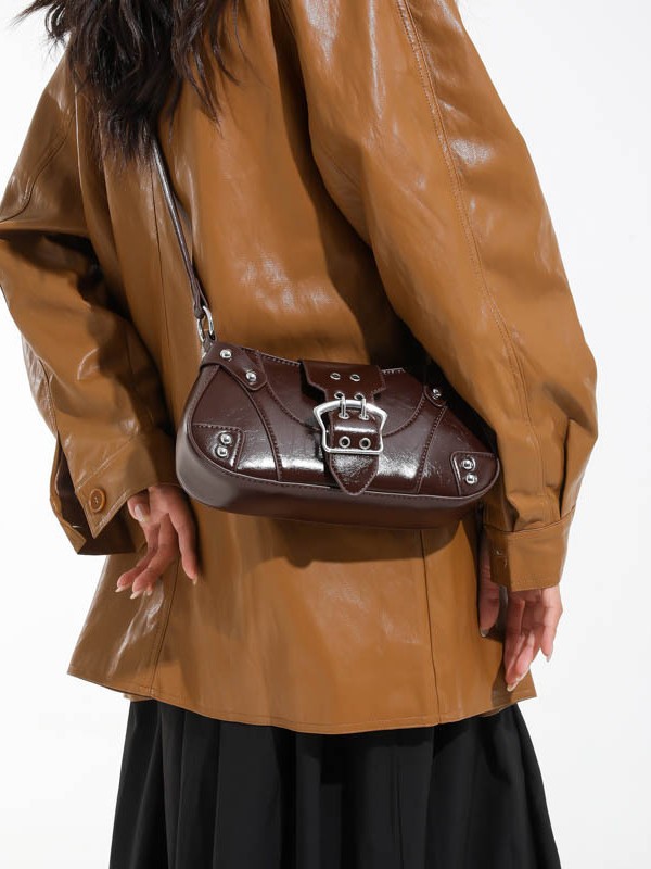 Bolso de locomotora de mujer nueva moda transfronteriza bolso de hombro remachado de moda alta textura exquisita versátil bolso de hombro