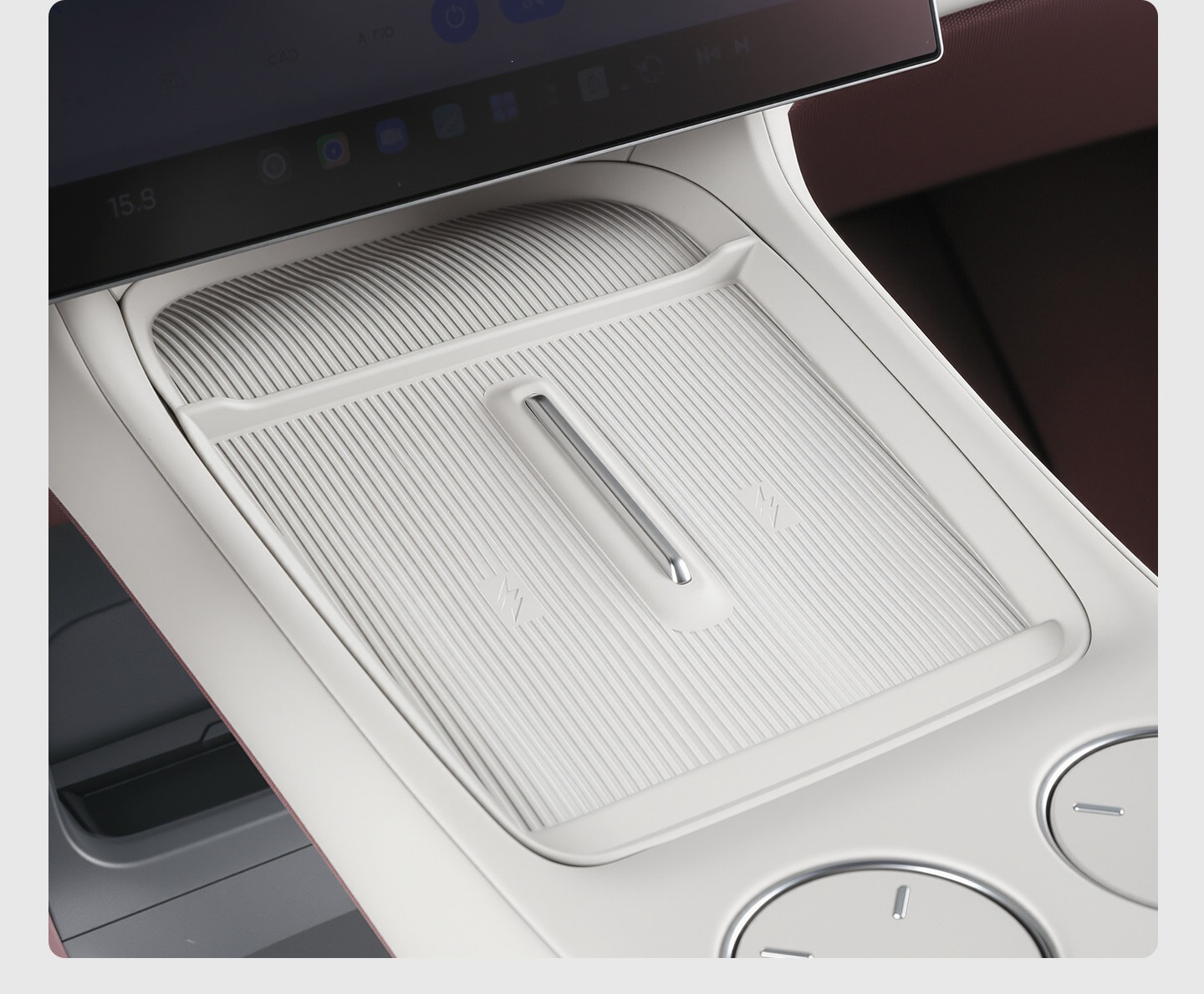 Suitable for Xiaomi YU7 wireless charging dustproof protective pad, silicone non-slip center console gear shift interior modification accessories