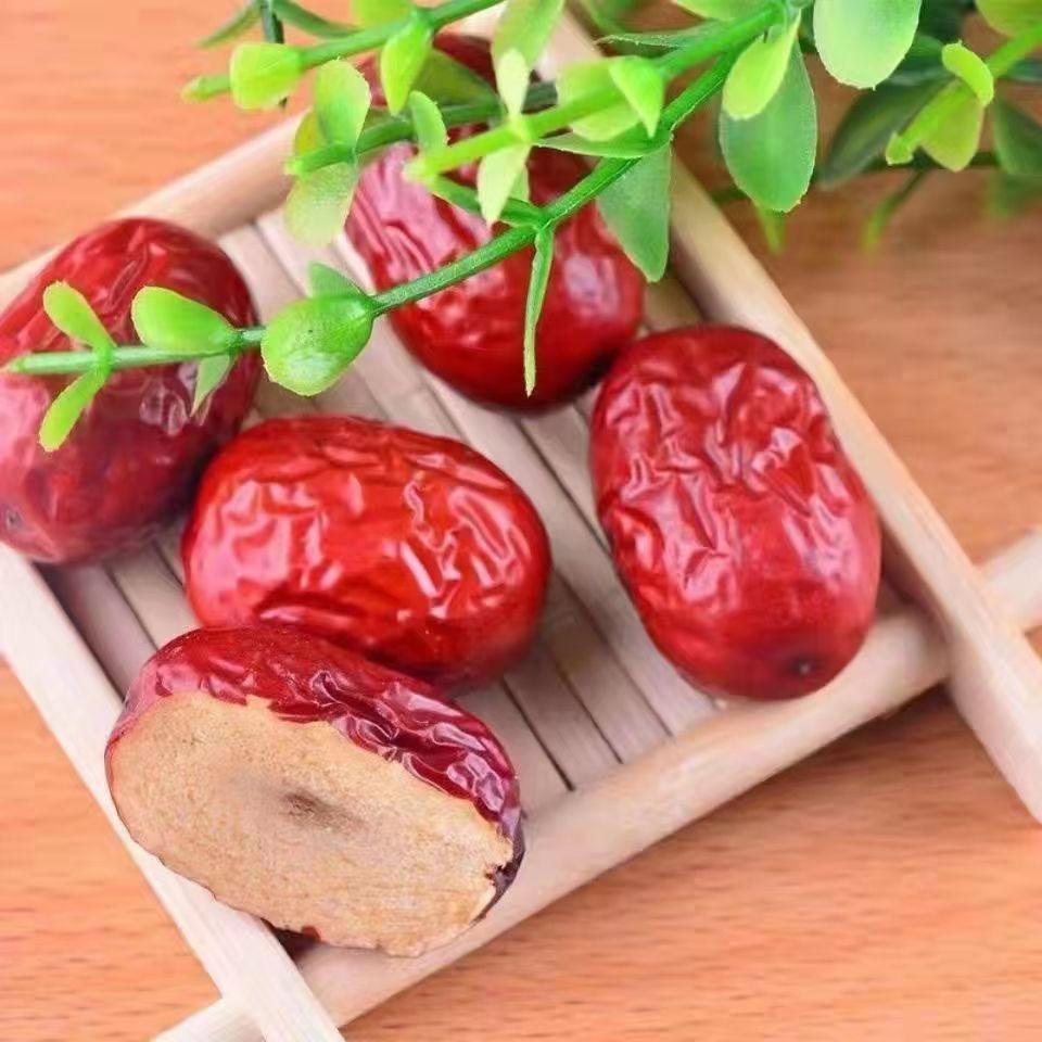 Dried Jujube Da Zao 500g Chinese Red Dates Whole Fruit Herbal Tea and Soup Ingredient key features