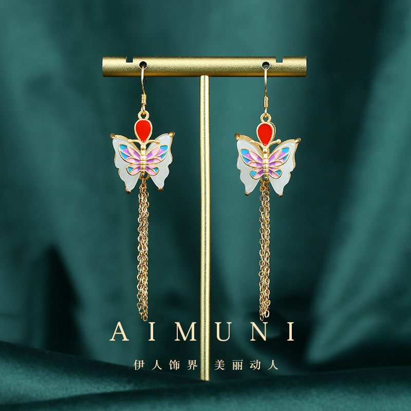 Small design trend earrings white jade