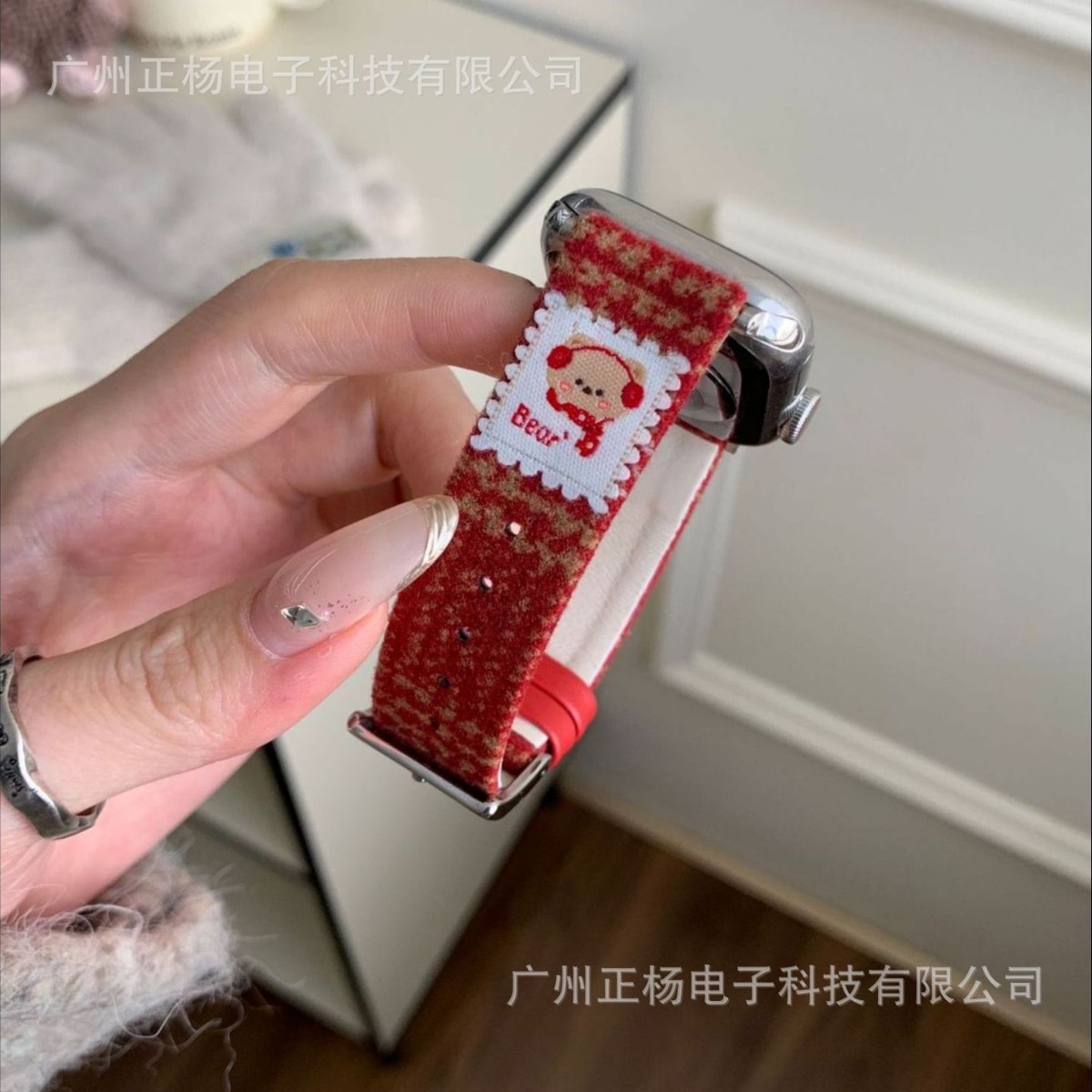 Suitable for Apple Watch Iwatch10/S11 Watch Strap Autumn and Winter New Bear Woolen Leather Watch Strap Factory Now