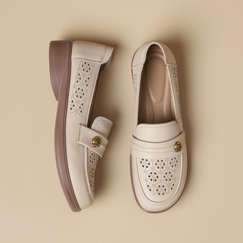 In-Stock 2026 New Model Soft-Soled Mom Shoes for Middle-Aged and Elderly Women, Summer Breathable Non-Slip Perforated Shoes, Women's Clogs In-Stock 2026 New Model Soft-Soled Mom Shoes for Middle-Aged and Elderly Women, Summer Breathable Non-Slip Perforated Shoes, Women's Clogs