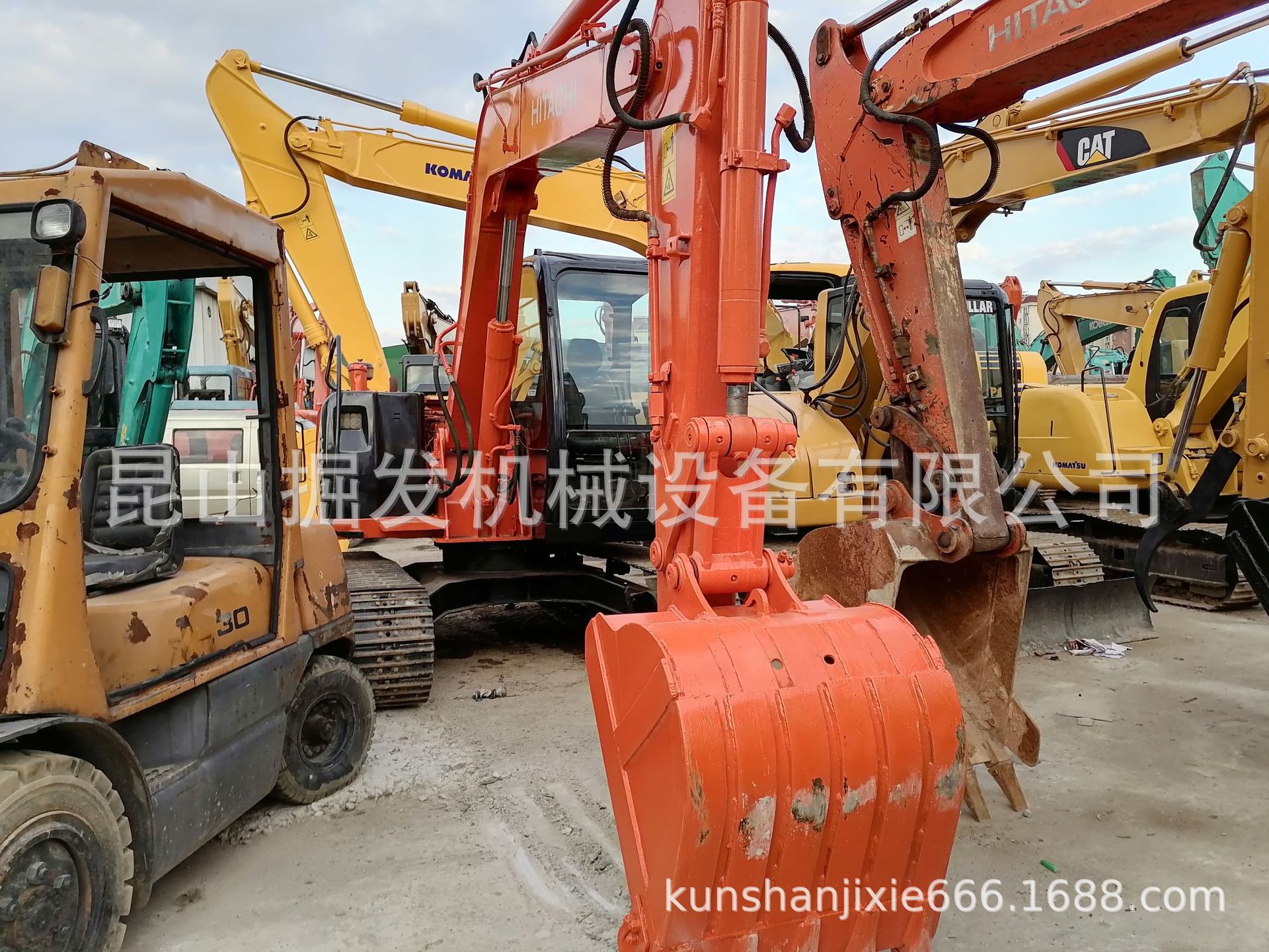 日立ZX70挖掘机80挖掘机