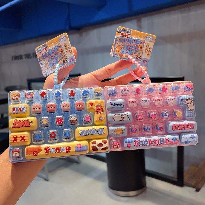 Animal Diary Stress Relief 26-Case Mechanical Keyboard Press Creative Toy for Children and Students, Portable Bag Keychain Animal Diary Stress Relief 26-Case Mechanical Keyboard Press Creative Toy for Children and Students, Portable Bag Keychain